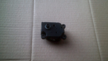 Motoras clapeta aeroterma bord BMW Seria 1 E81 E87, Seria 3 E90 E91, 113930-0721, an 2004-2011 [1]