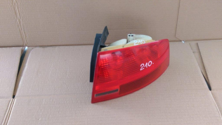 Electrica si electronica - Stop dreapta Audi A4 B7, limuzina / berlina /sedan , an 2004-2008