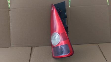 Electrica si electronica - Stop dreapta Renault Espace, 8200027152, an 2002-2014