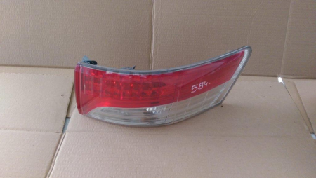Electrica si electronica - Stop dreapta Toyota Avensis T27, sedan, an 2009-2015