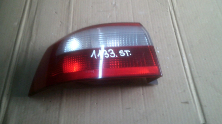 Faruri - Stop stanga Renault Laguna 2 berlina / sedan , cod 8200002473, an 2001-2007