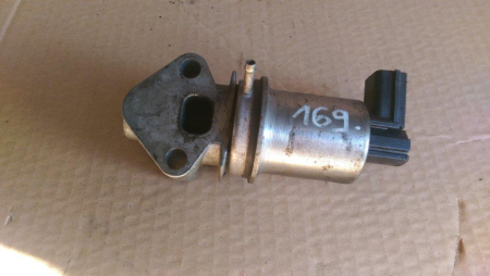 Alte anexe - Supapa EGR Audi A4 B6, 1.6 benzina, 06B131501, an 2001-2004,  Modele Auto Compatibile (Exemple): Audi: A4 B5, B6 și B7 (anii 2000–2008). Volkswagen: Passat B5.5 (anii 2000–2005). Seat: Exeo Mufă cu 5 