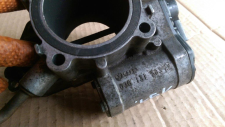 Supapa EGR VW Golf 4, motor 1.6 Fsi, cod 036131503AA, an 2001 – 2005  [2]