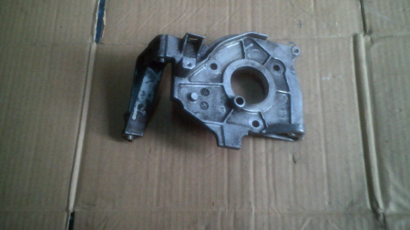 Suport pompa inalta presiune Peugeot 307, Ford Focus 2, motor 1.6 HDI / TDCI , cod 9644293080, an 2004-2011 [1]