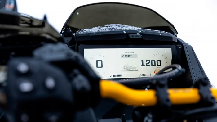Sticlă hibridă de protecție Pixsel pentru vitezometrul snowmobilului BRP SKI-DOO GRAND TOURING 2025 + 10.25“ [2]