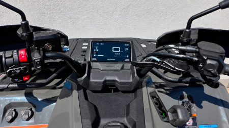 GOES TERROX 550 L 2026 - - Sticlă hibridă de protecție Pixsel pentru vitezometrul ATV-ului CFMOTO GOES TERROX 550 L 2026 - 5.9"