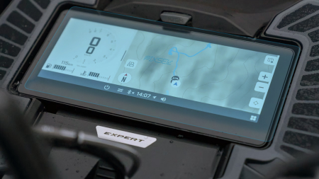 BRP - Sticlă hibridă de protecție Pixsel pentru vitezometrul snowmobilului BRP SKI-DOO SUMMIT 2024 + 10.25“