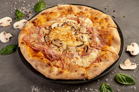 Pizza Pe Vatra - PIZZA CARBONARA 32 cm (600 gr)