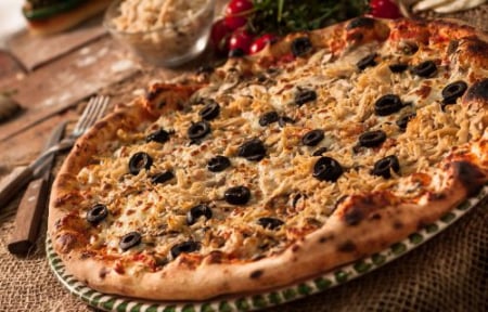 Pizza Pe Vatra - PIZZA CON POLLO 32 cm (660 gr)