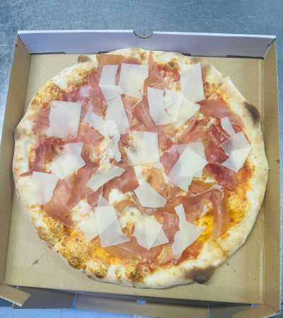 Pizza Pe Vatra - PIZZA PARMIGIANA 32 cm (530 gr)