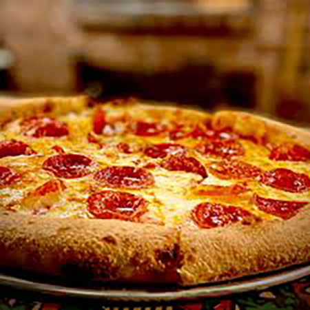 Pizza Pe Vatra - PIZZA SALAMINO 42 cm (1060 gr)