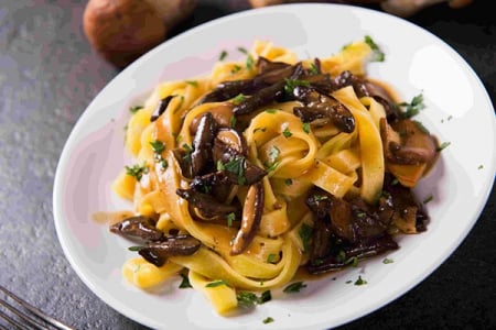 Paste - TAGLIATELE AI FUNGHI PORCINI