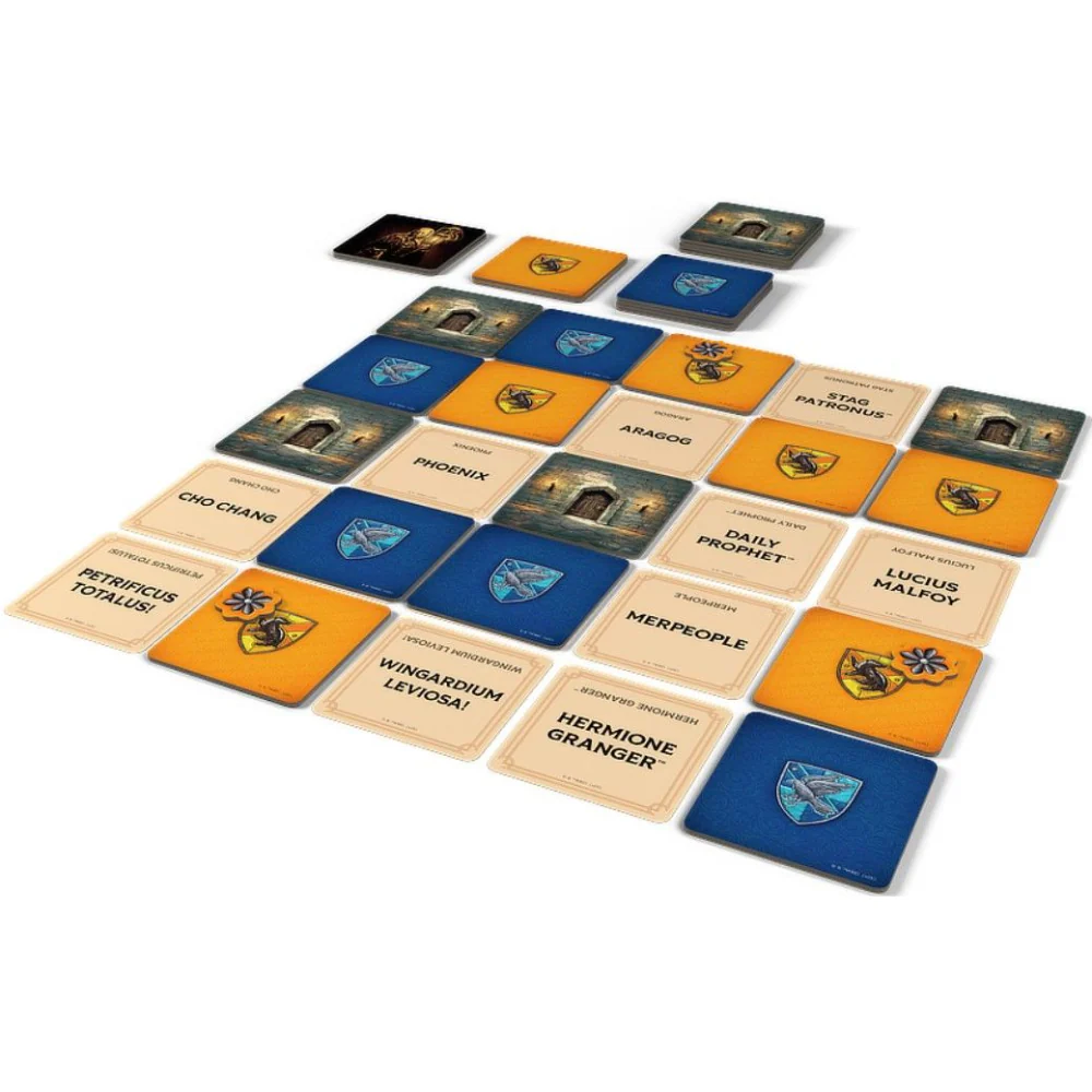 Codenames Back to Hogwarts joc de societate petrecere in limba engleza - cutia jocului si cardurile cu casele Hogwarts [4]