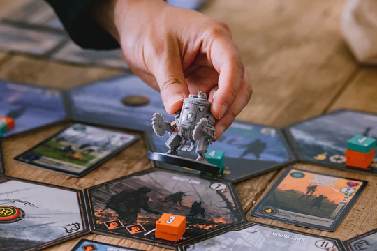 Expeditions engine building explorare Scythe sequel Siberia Stonemaier Jakub Rozalski [2]