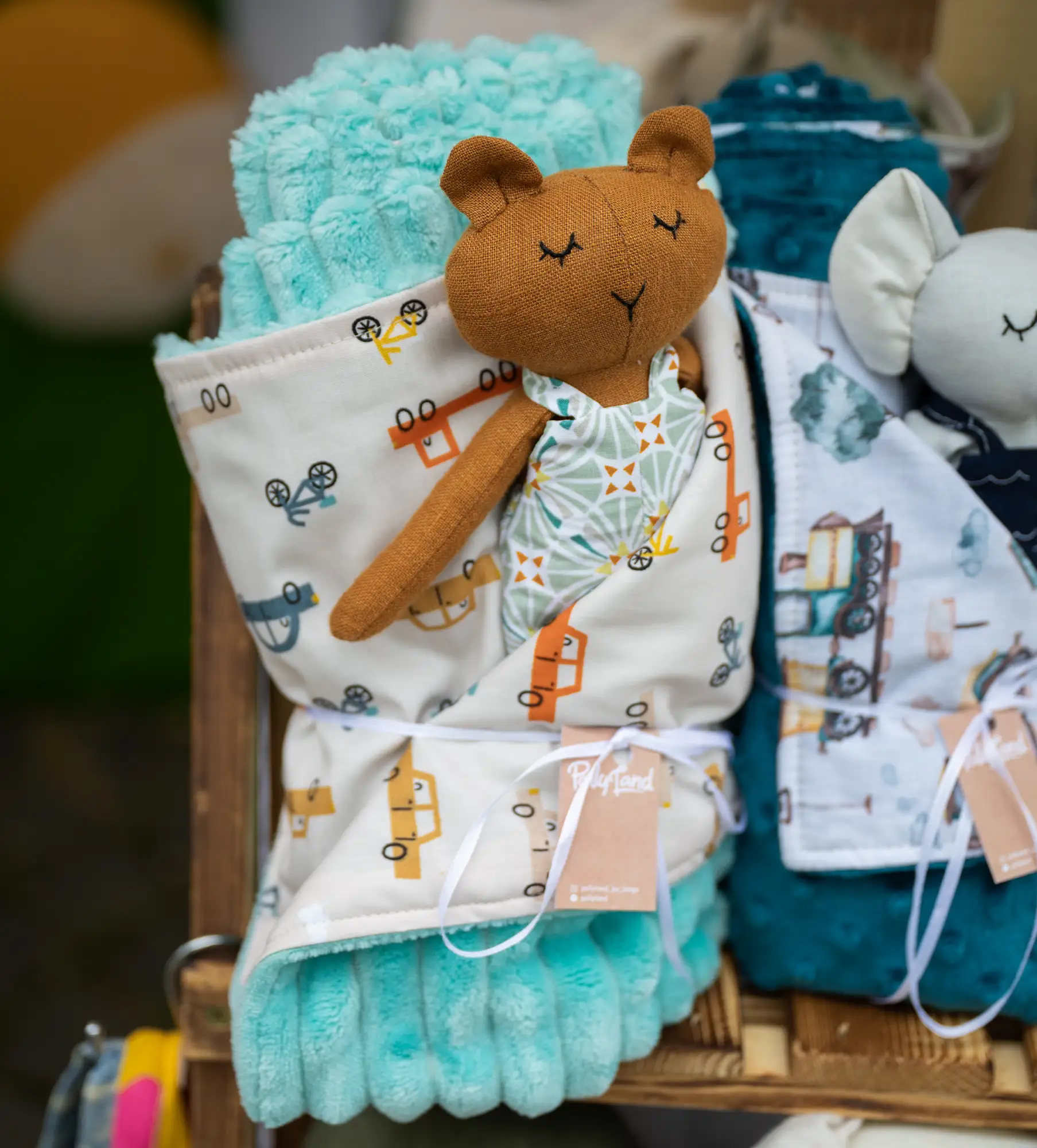 Păturică și păpușă