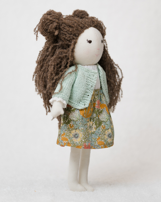 papusa-handmade-45cm-cardigan-tricotat-fustita-florala [2]