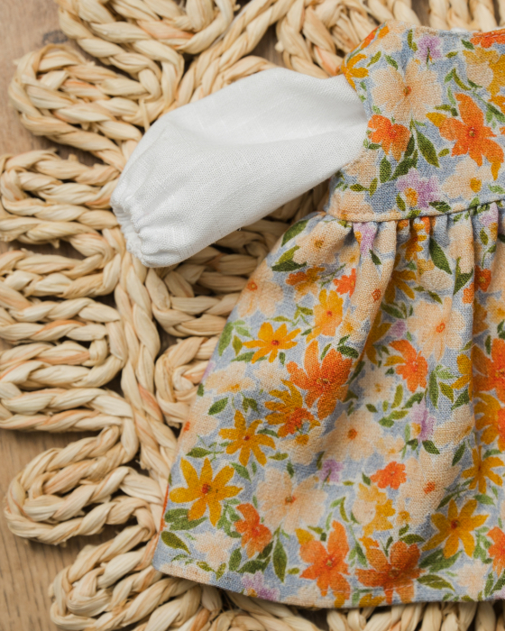 Set rochiță florală + bluză albă pentru păpuși [2]