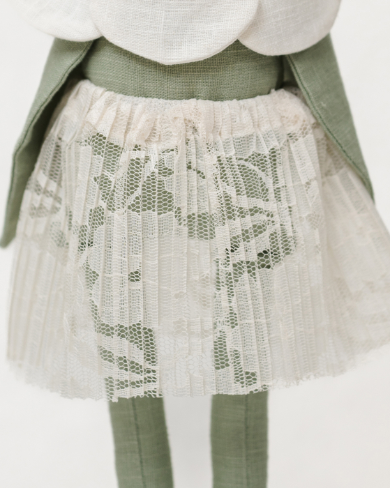 Păpușă margaretă cu fustiță din dantelă [4]