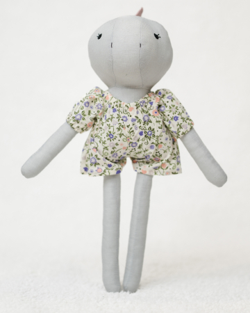 Păpuși cu hăinuțe - Dino bleu cu hăinuță florală