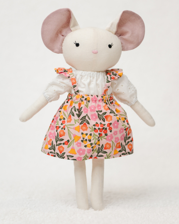 Păpuși cu hăinuțe - Șoricica cu fustiță florală