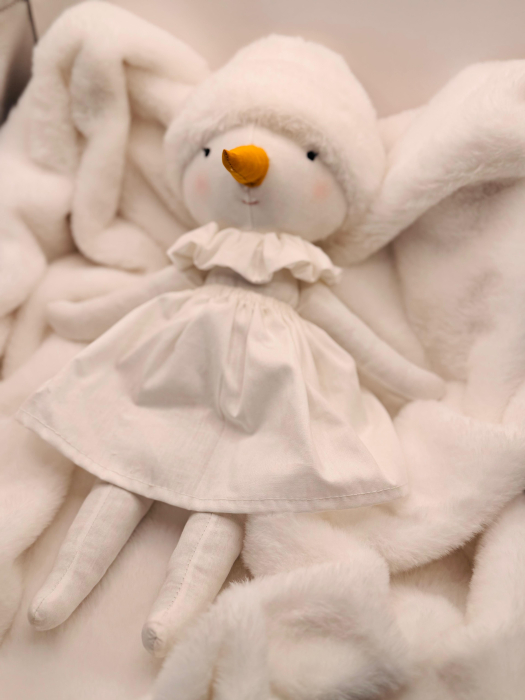 Doamna de Zăpadă Mila [2]