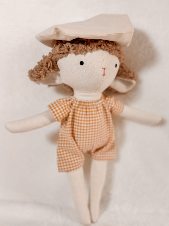 Oiță de pluș Luno cu beretă [1]