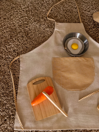 Raftul cu accesorii - Sorț copii și bonetă bucătar