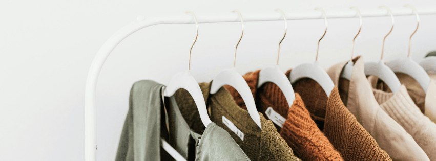 Cum depozitezi hainele corect: ghid complet pentru haine, pilote, lenjerii și pantofi (fără stres)