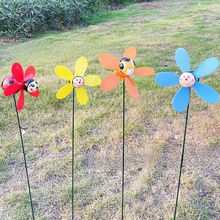 Decoratiuni gradina, set 4 moristi de vant, modele insecte si flori, metal multicolor [9]