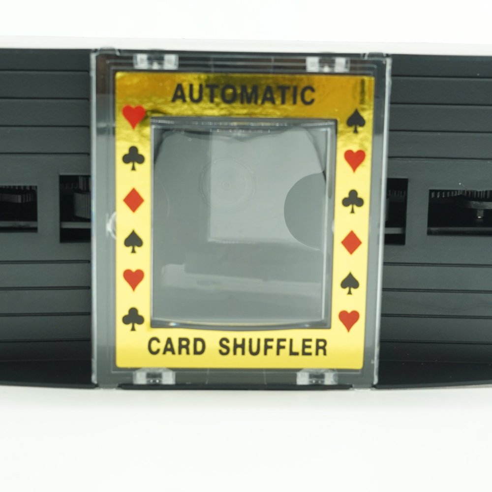 Dispozitiv automat pentru amestecat carti, capacitate doua pachete, functionare pe baterii AA [5]