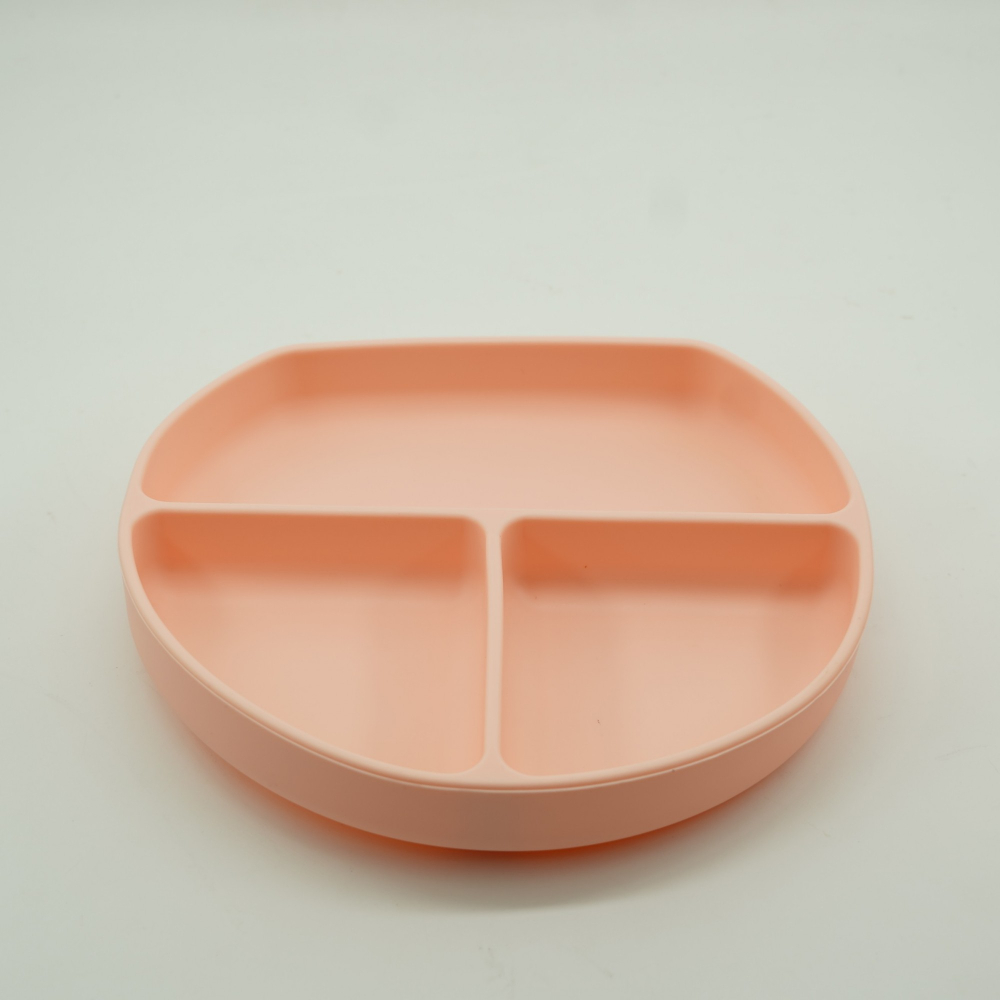 Set 5 piese hranire bebelusi, silicon, farfurie si bol compartimentate, baveta roz [8]