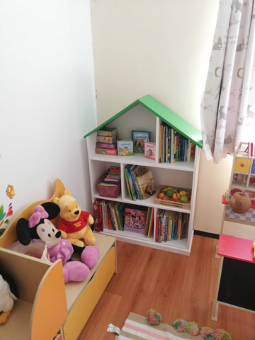 Utile acasa sau la birou - Casuta biblioteca din lemn BookHouse, Jellybear, 130 x 96 x 30 cm