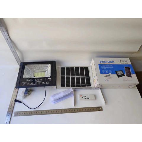 proiector solar LED exterior 100W cu telecomanda [10]