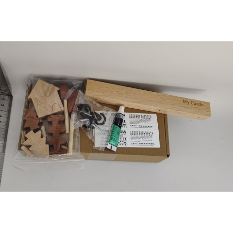 Suport pentru chei, model casuta, lemn natural, aplicare fara perforare, 6 carlige negre [1]