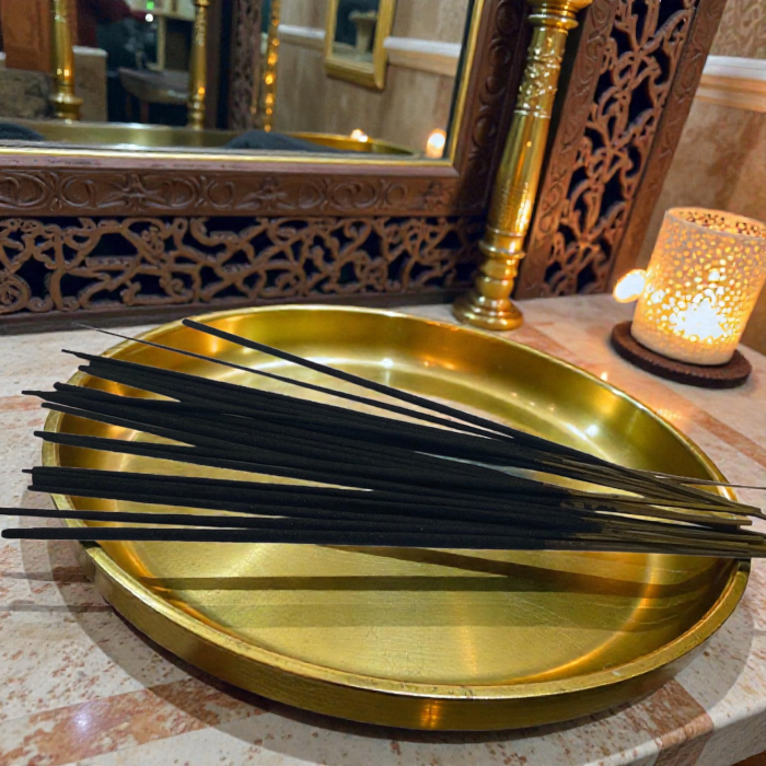 Tub hexagonal de bețișoare parfumate HEM, 20 bucăți, ambalaj colorat cu motive tradiționale. [2]