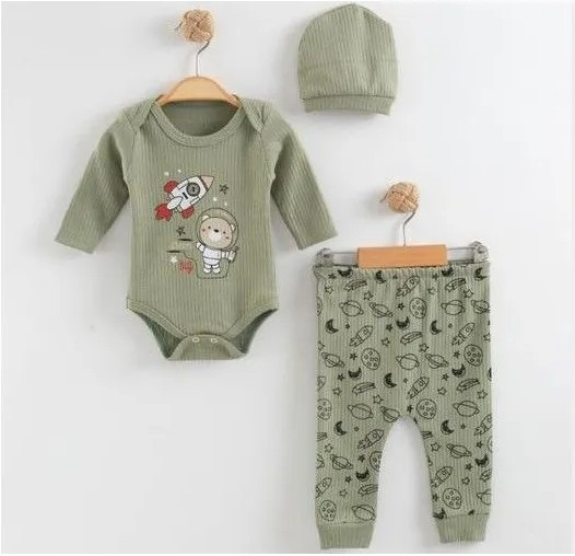 Compleu confortabil verde pentru băieți 6-12 luni cu imprimeu astronaut. [2]