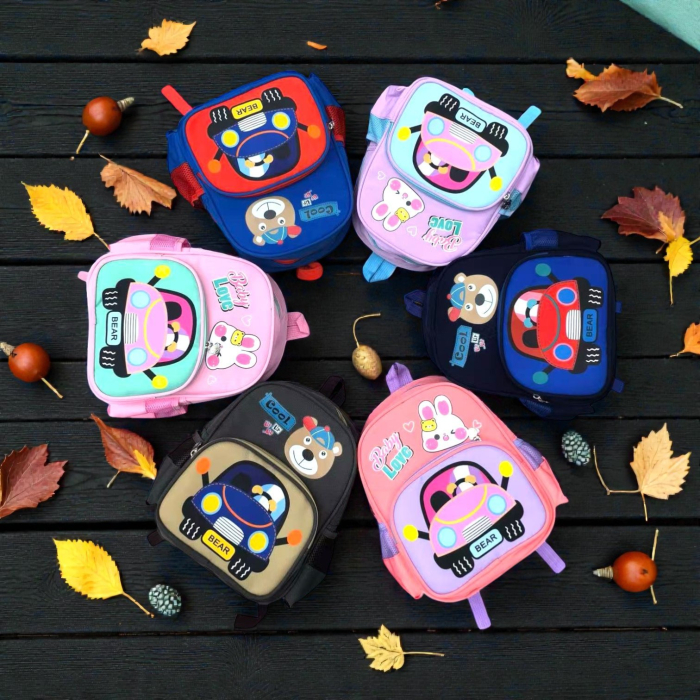 Ghiozdan albastru pentru copii cu imprimeu 3D iepuraș și mașinuță roșie. [3]