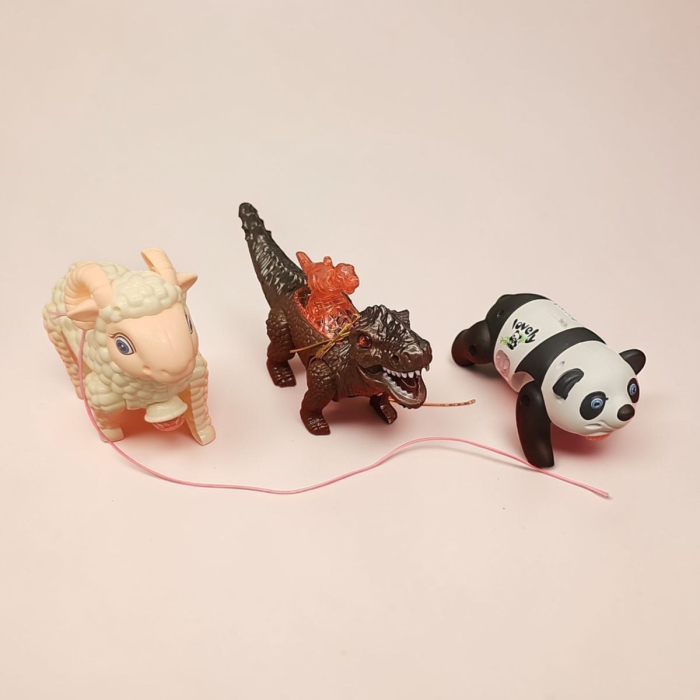 Jucarie interactiva de tras cu sfoara model dinozaur cu muzica si sunete. [4]