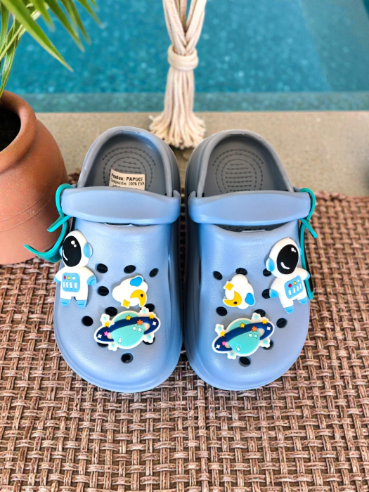 Papuci copii tip sabot albastru deschis cu astronaut 3D [2]