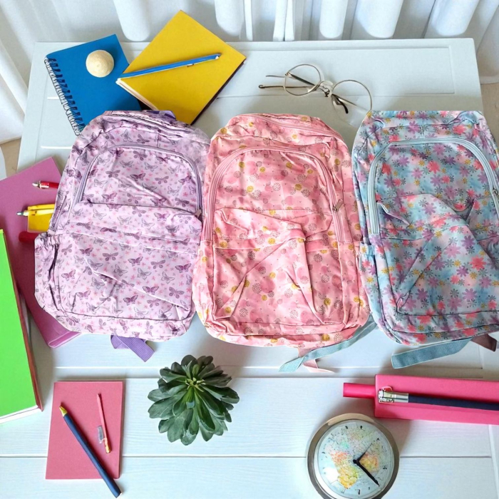 Rucsac școlar modern cu imprimeu floral colorat și buzunare laterale, dimensiune 44 cm. [3]