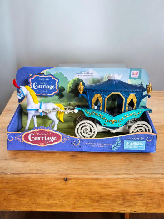 Set de joacă cu caleașcă regală roz și cal alb detașabil. [3]