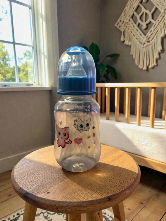 Biberoane - Biberon transparent de 280ml cu tetină din silicon și capac de protecție roz/albastru/portocaliu.