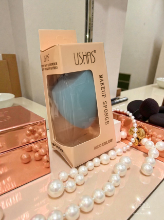 Bureței pentru Machiaj - Burete de machiaj USHAS roz/mix în formă de lacrimă, ambalat individual în cutie protectoare.