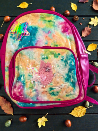 Ghiozdane și Rucsacuri - Ghiozdan roz cu unicorn 3D, paiete sclipitoare și buzunar frontal pentru fetițe.