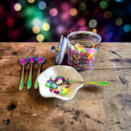 Lucky Scoop - Bol cu margele colorate si linguri iridescente pentru experienta Lucky Scoop surprize
