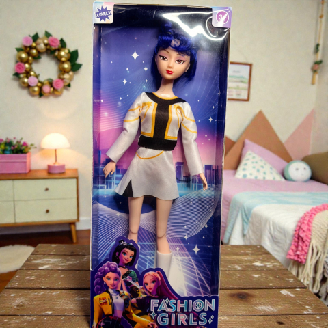 K-Pop Demon Hunters - Păpușă K-POP Fashion Happy Doll de 30 cm, articulată, cu păr roz și ținută urbană modernă.