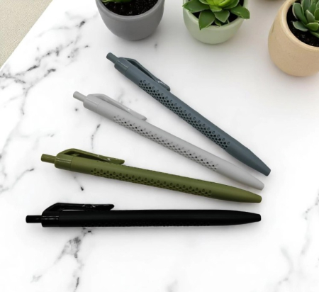 Pixuri - Pix mecanic Piano retractabil disponibil in diverse culori pentru scoala si birou.