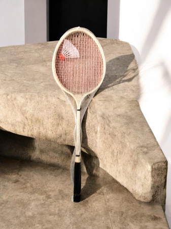 Jocuri și Jucării pentru Exterior - Set de doua rachete de badminton din bambus natural cu un fluturas pentru exterior.