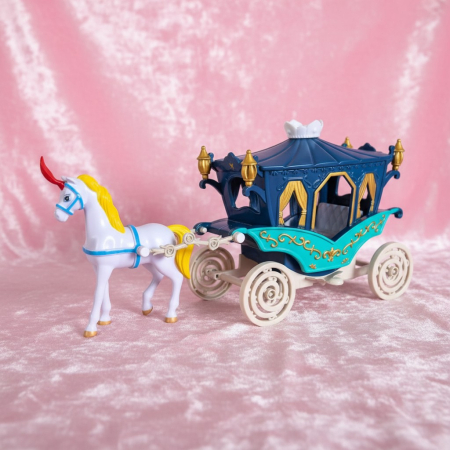 Seturi de Jucării - Set de joacă cu caleașcă regală roz și cal alb detașabil.