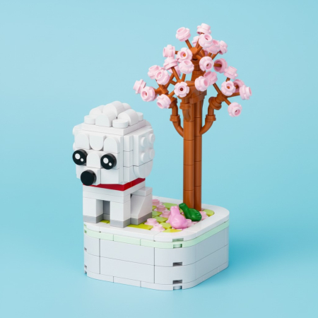 Set de constructie animale colorate din blocuri tip lego pentru copii.